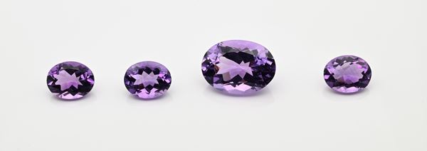 Lotto di 4 ametiste in taglio ovale