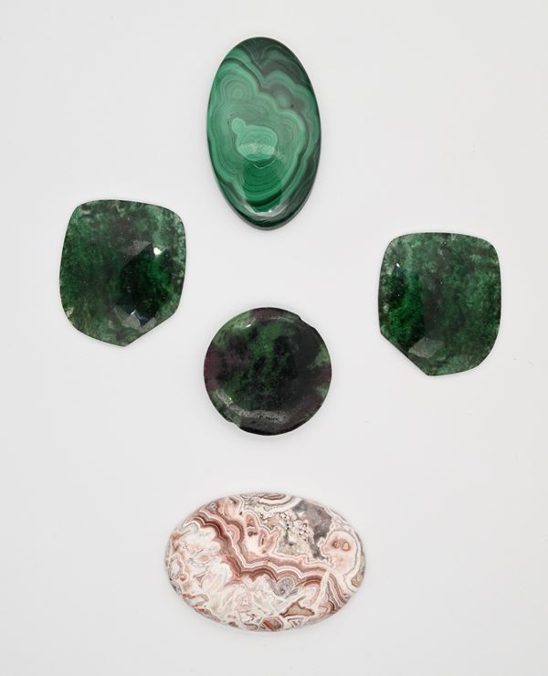 Lotto di giada, avventurina, malachite e agata