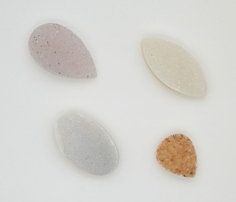 Lotto di 4 quarzi con drusy