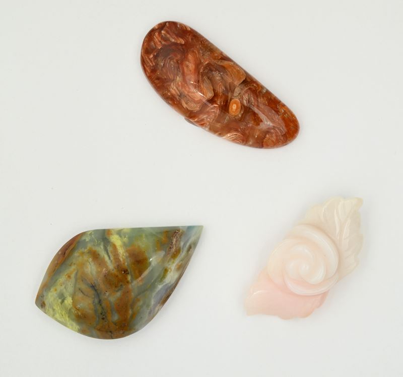 Lotto di 3 grandi opali