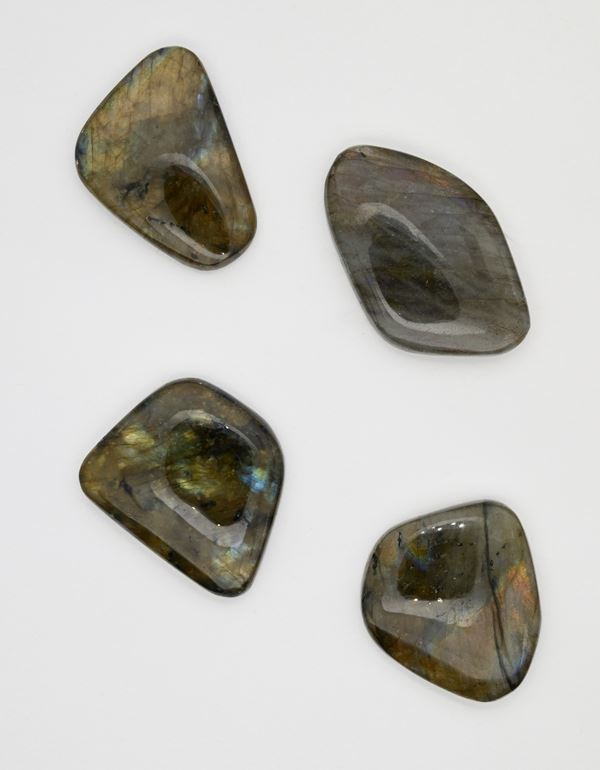 Lotto di 4 labradoriti in taglio fantasia