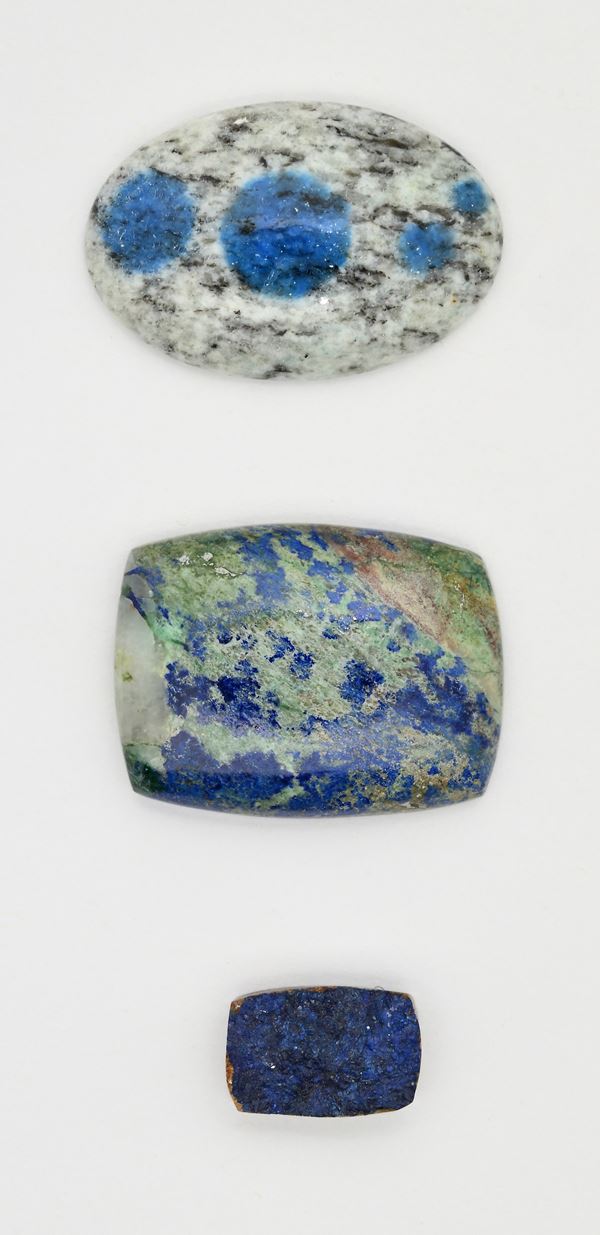 Lotto di 3 azzurriti in taglio cuscino