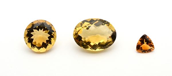 Lotto di 3 quarzi citrini in taglio ovale, tondo e trillion
