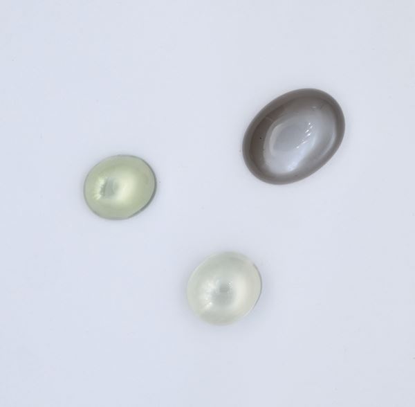 Lotto di 3 pietre di luna taglio cabochon