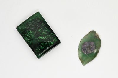Due fucsiti (fucsite) minerali