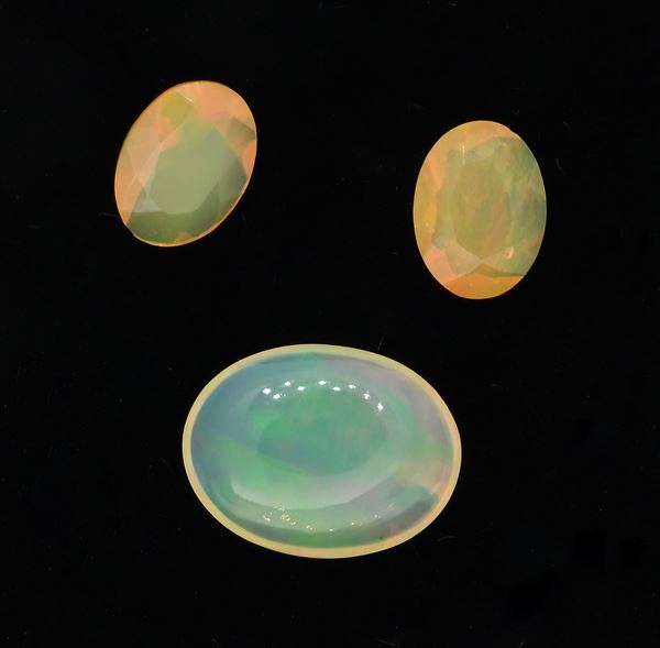 Lotto di 3 opali etiopi  - Asta Asta a Tempo - Gemme di Mille Colori - Casa d'Aste Arcadia