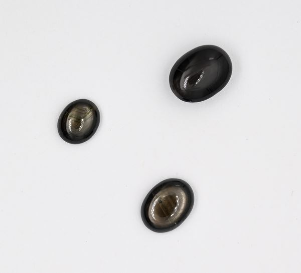 Lotto di 3 sillimaniti in taglio cabochon  - Auction Time Auction -  Gems of a Thousand Colors - Casa d'Aste Arcadia