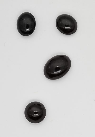Lotto di 4 granati cabochon