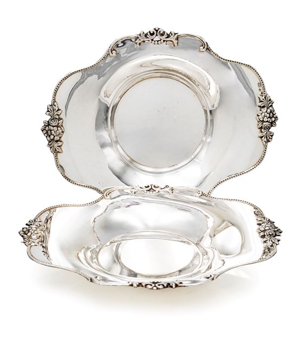 Coppia di vaschette centrotavola in argento 800/000