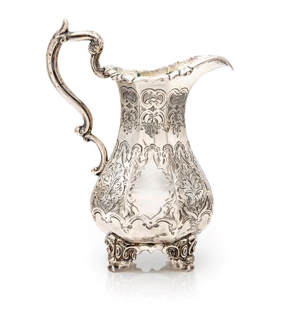 Brocchetta poliedrica in argento con decorazione incisa, Londra 1852