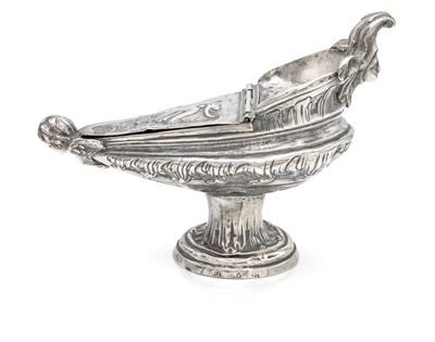 Antica navicella in argento con coperchio incernierato e teste di cherubino, XVIII/XIX secolo