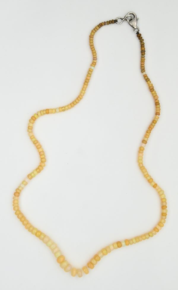Collana in opali e argento
