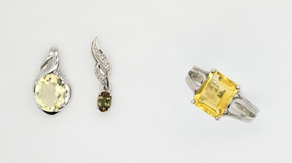 Lotto di anello e due pendenti in argento e quarzi  - Auction Time Auction -  Gems of a Thousand Colors - Casa d'Aste Arcadia