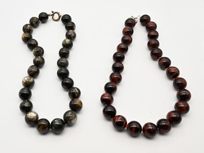 Argento 925/000, Due collane in calcedonio ed argento