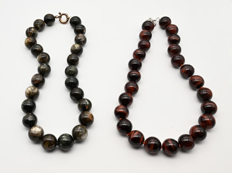 Argento 925/000, Due collane in calcedonio ed argento