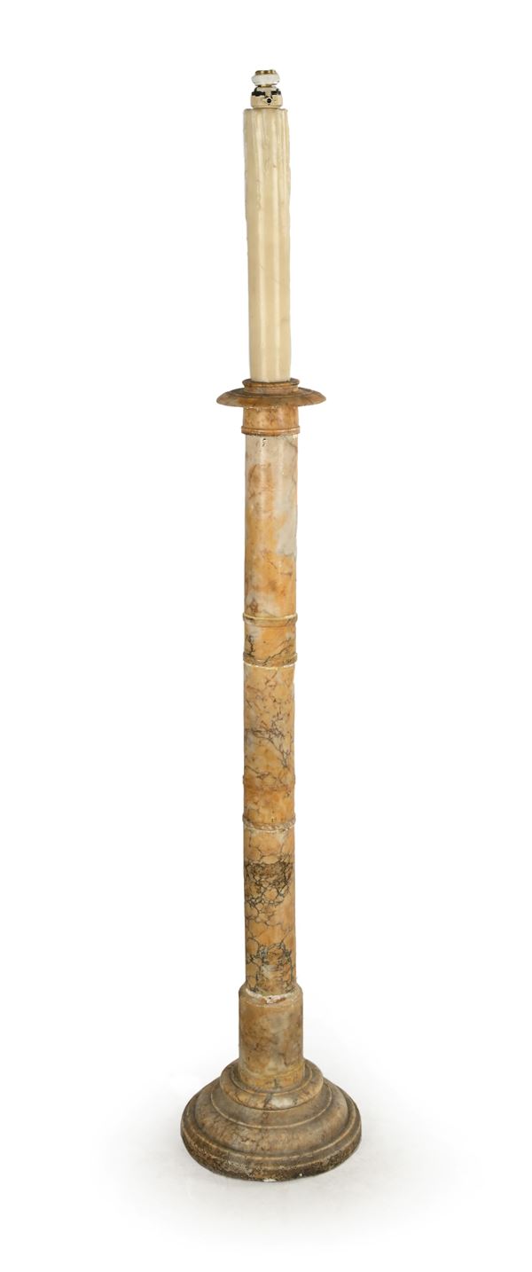 Lampada da terra a colonna in marmo giallo  - Asta Asta a Tempo - Antiquariato: Mobili, Arredi, Stampe e Porcellane - Casa d'Aste Arcadia
