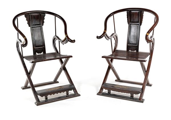 Coppia di troni pieghevoli in stile Ming, XX secolo
