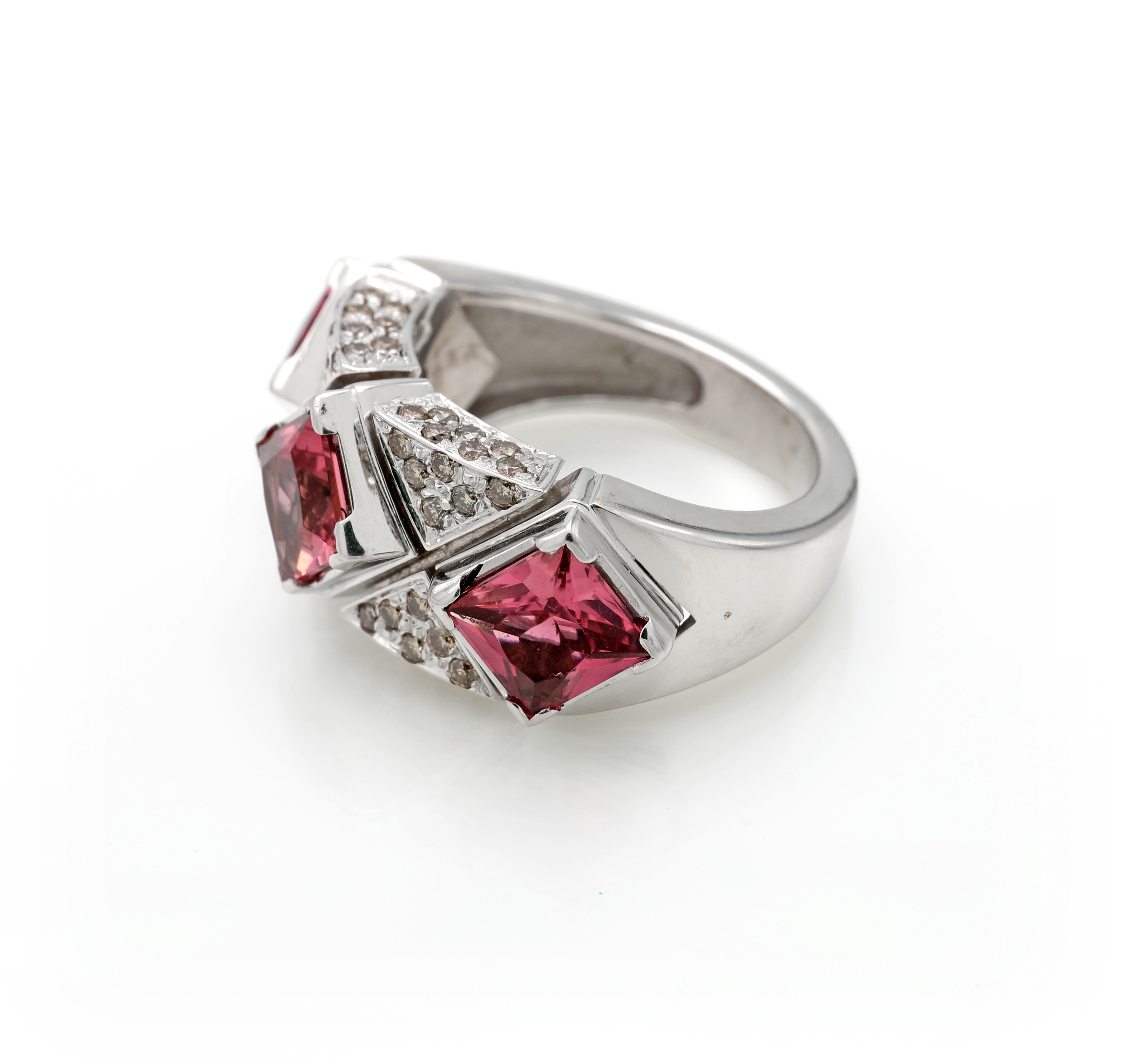 Zancan, anello in oro, tormaline rosa e brillanti