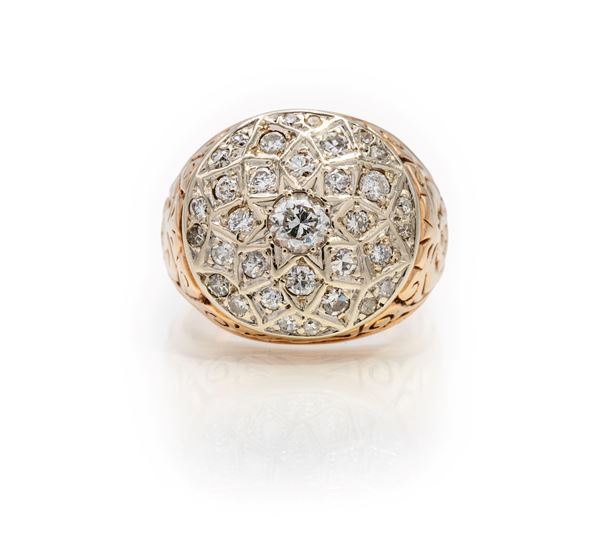 Anello a bottone in oro e brillanti