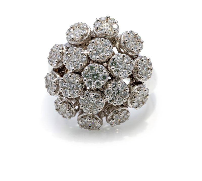 Anello a fiori in oro e brillanti
