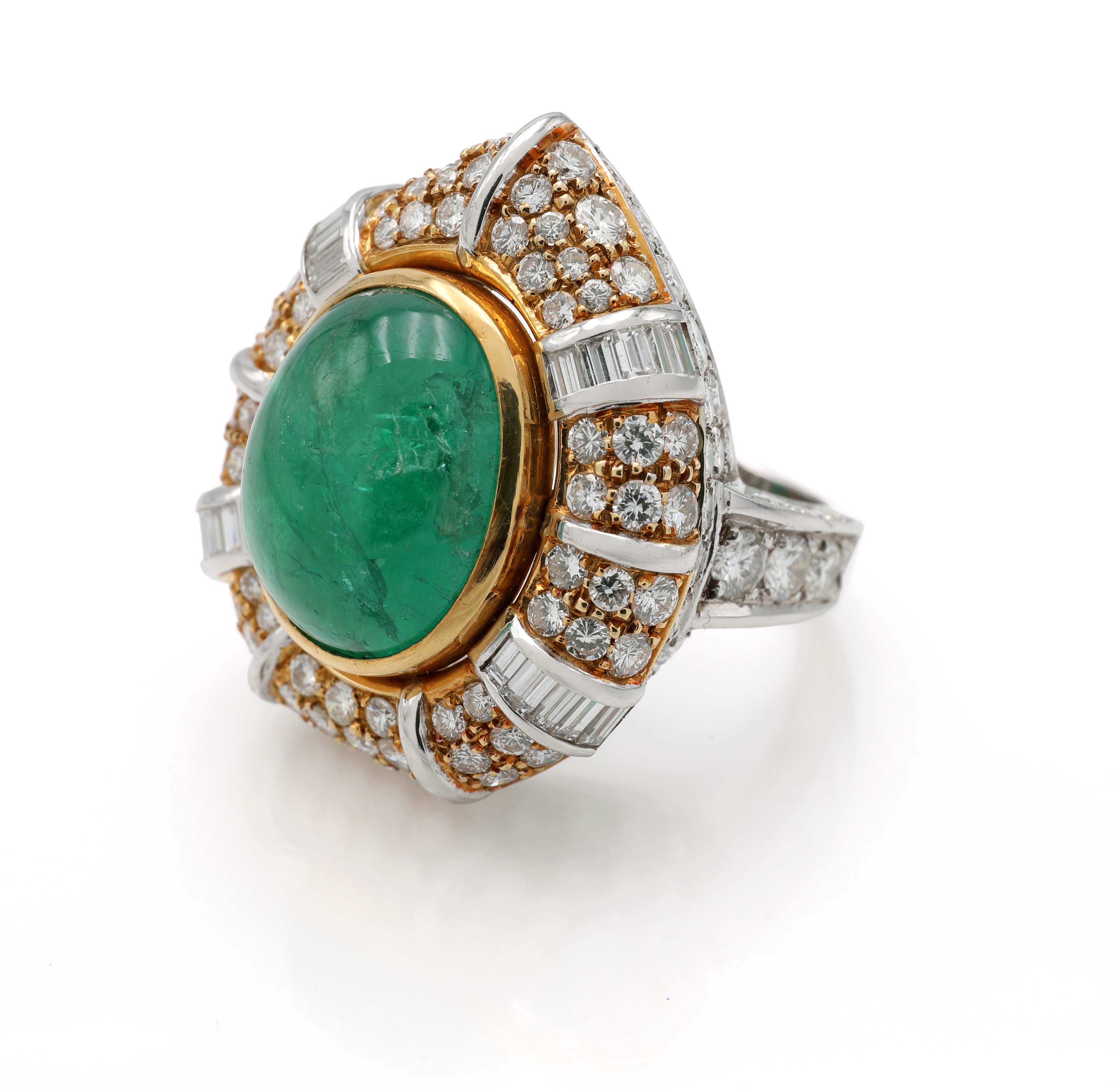 Anello in oro, smeraldo e diamanti