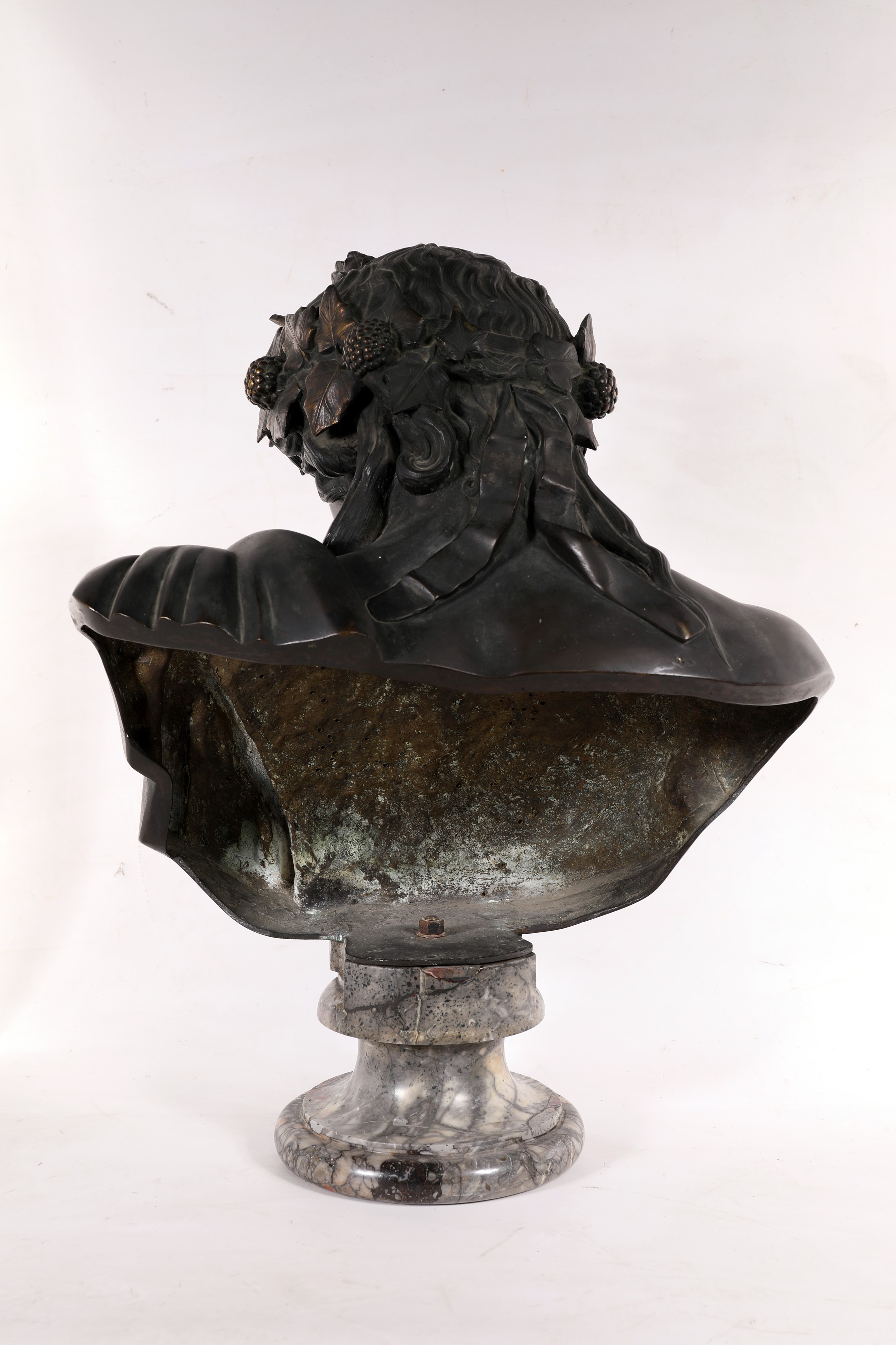 Busto di Bacco, bronzo su piedistallo in marmo