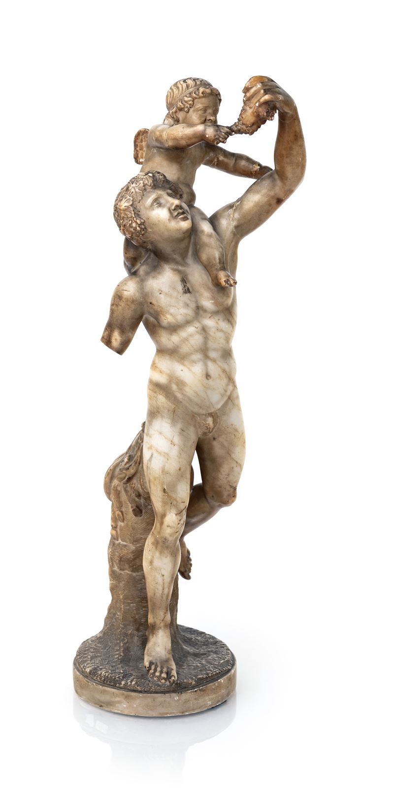 Scultore del XIX Secolo - Bacco sorregge il giovane Cupido sulle spalle, scultura in alabastro