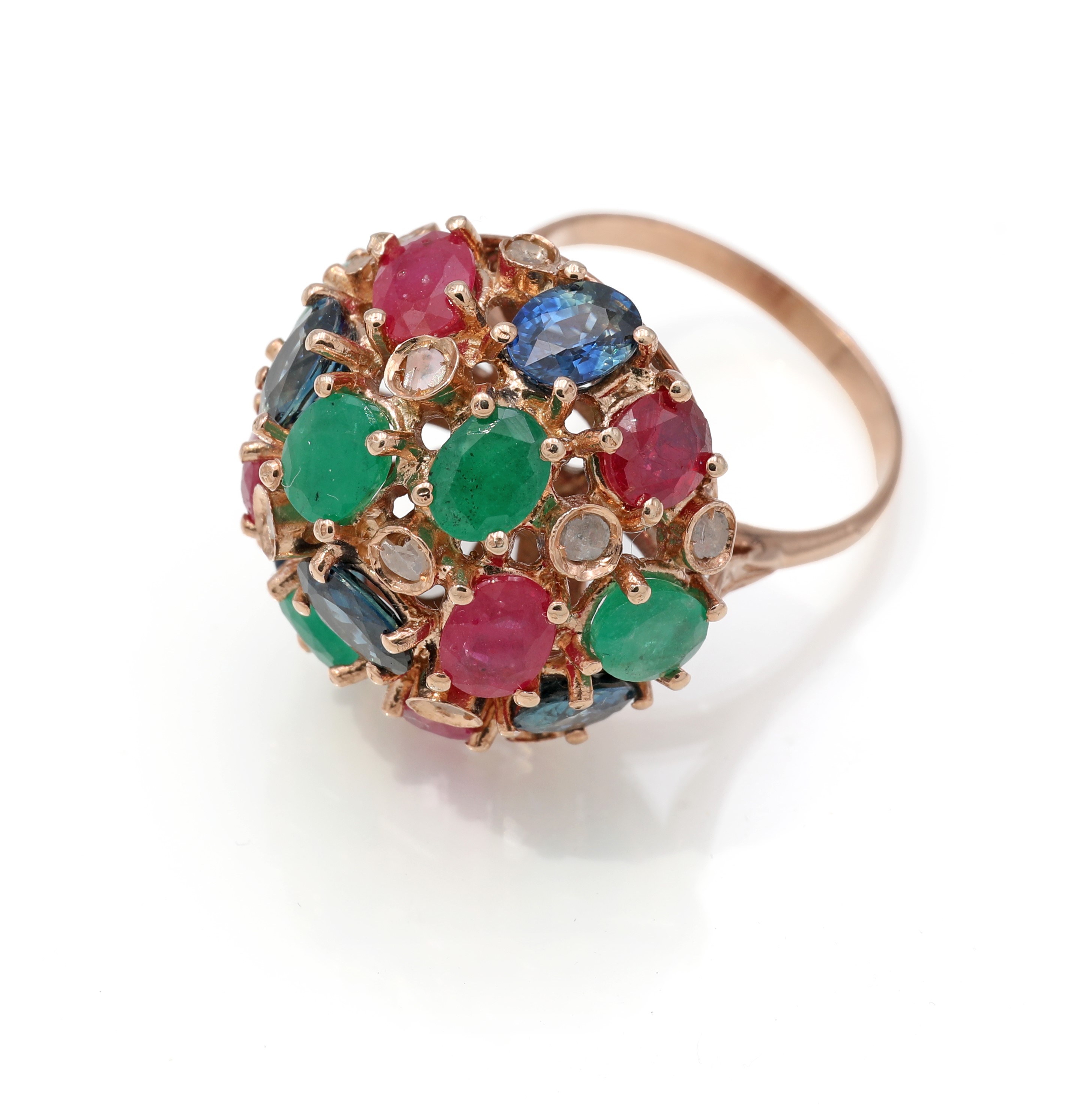 Anello a cupola, oro e argento, con diamanti, zaffiri, rubini ed smeraldi