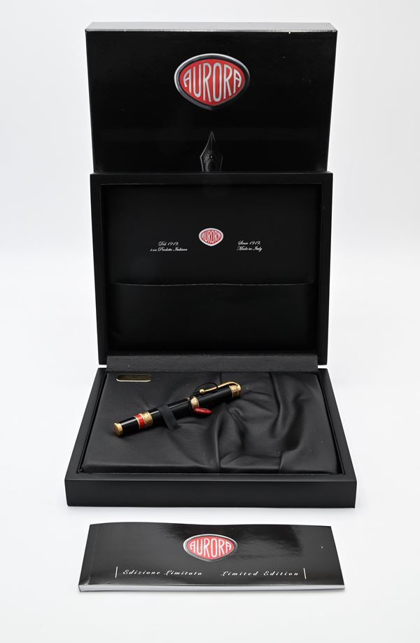 Aurora Dante Inferno - Penna Stilografica in ebanite con particolari dorati. In edizione limitata 0634/1.919