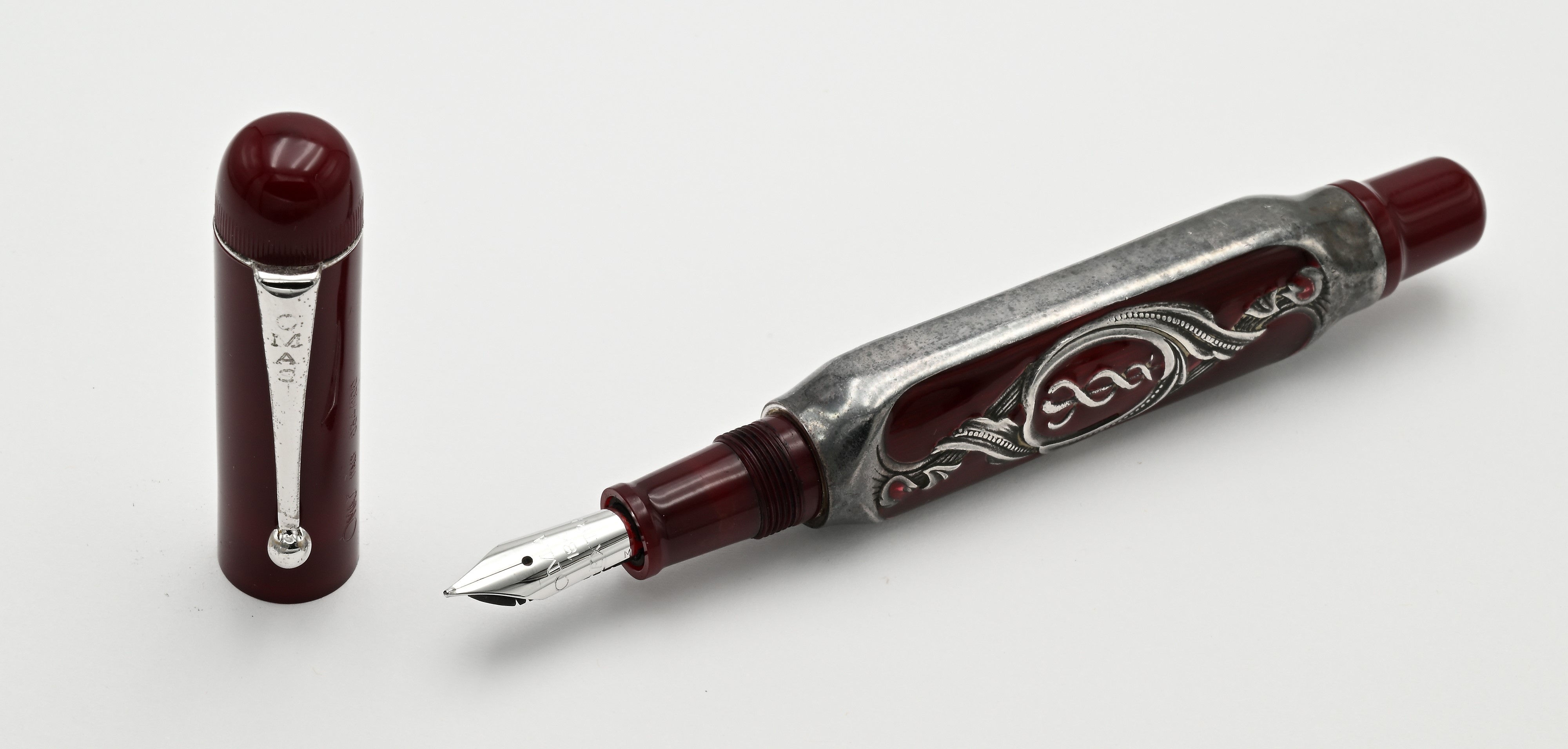 Omas, Anniversary Edition “Penna del Dottore” – penna stilografica in resina e argento 925, edizi...