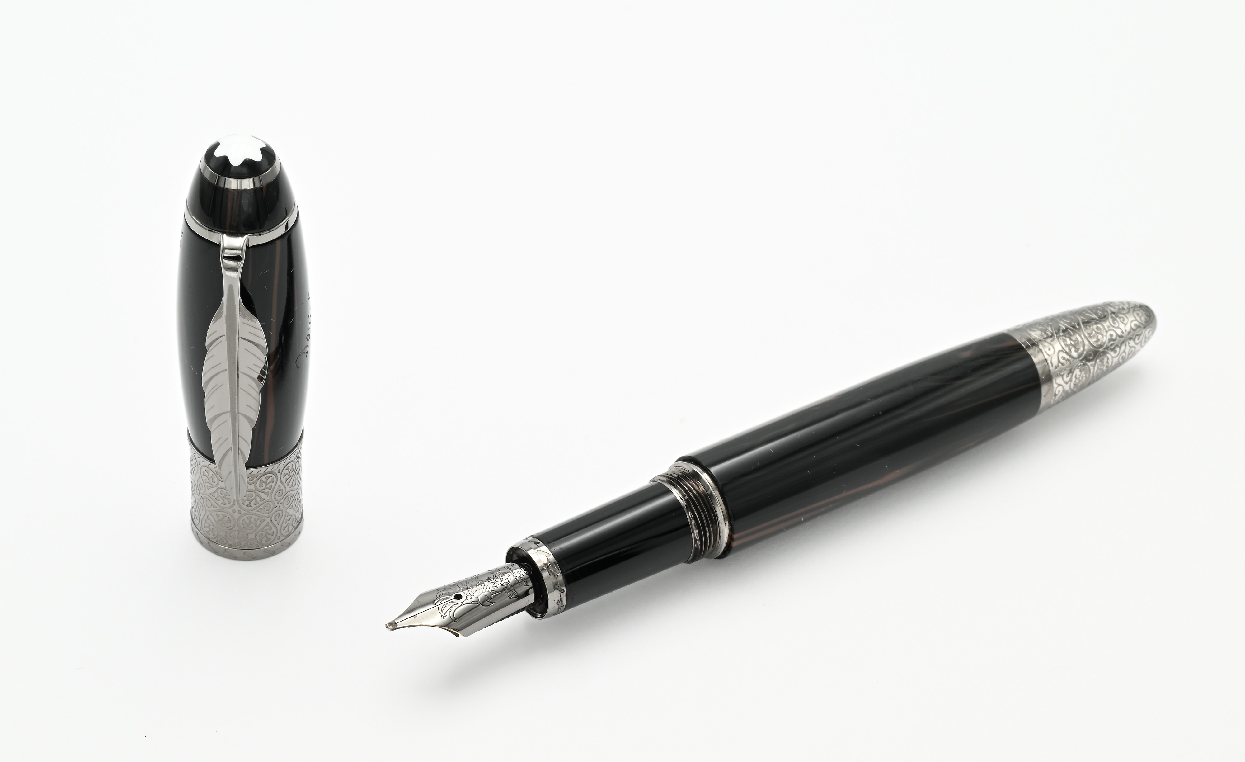 Montblanc, Writers Edition Daniel Defoe 2014 – Penna stilografica in resina con particolari argen...