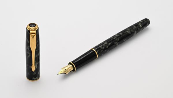 Parker Sonnet IV - Penna stilografica in metallo e resina con particolari dorati