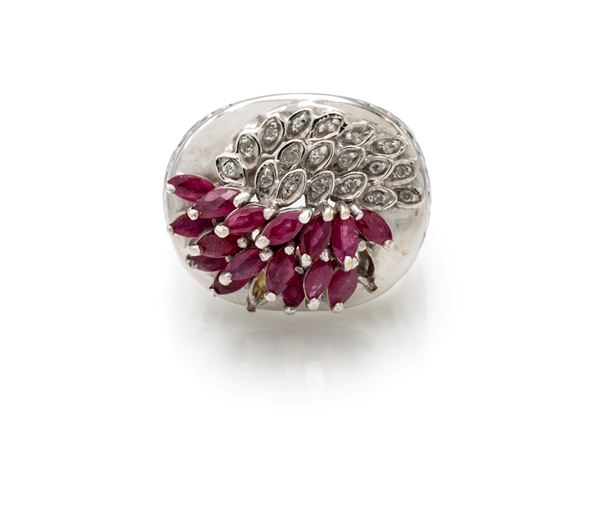 Anello in oro, rubini e brillanti