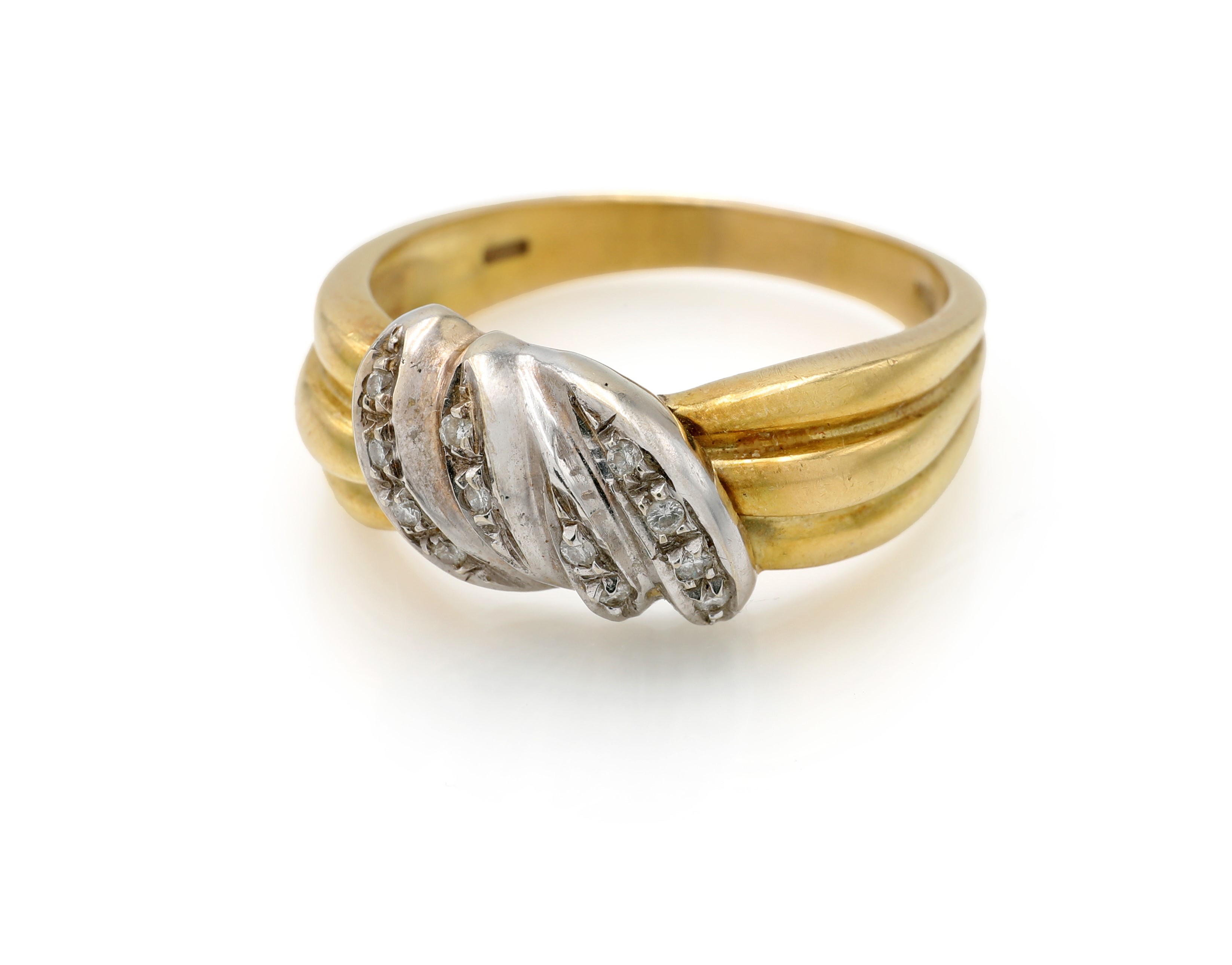 Anello in oro giallo e bianco 750/000 con brillanti