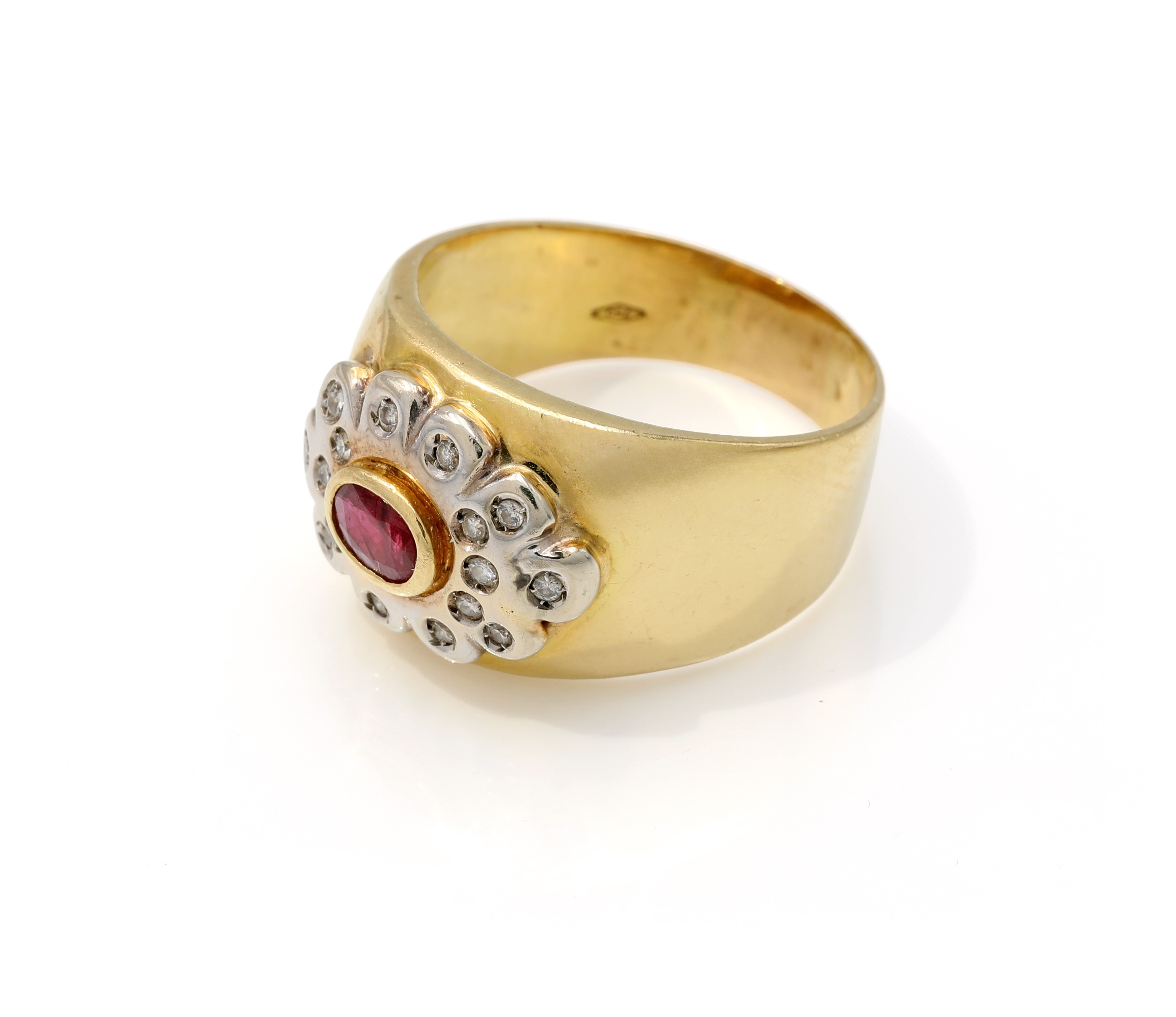 Anello a fascia in oro giallo 750/000, rubino e brillanti