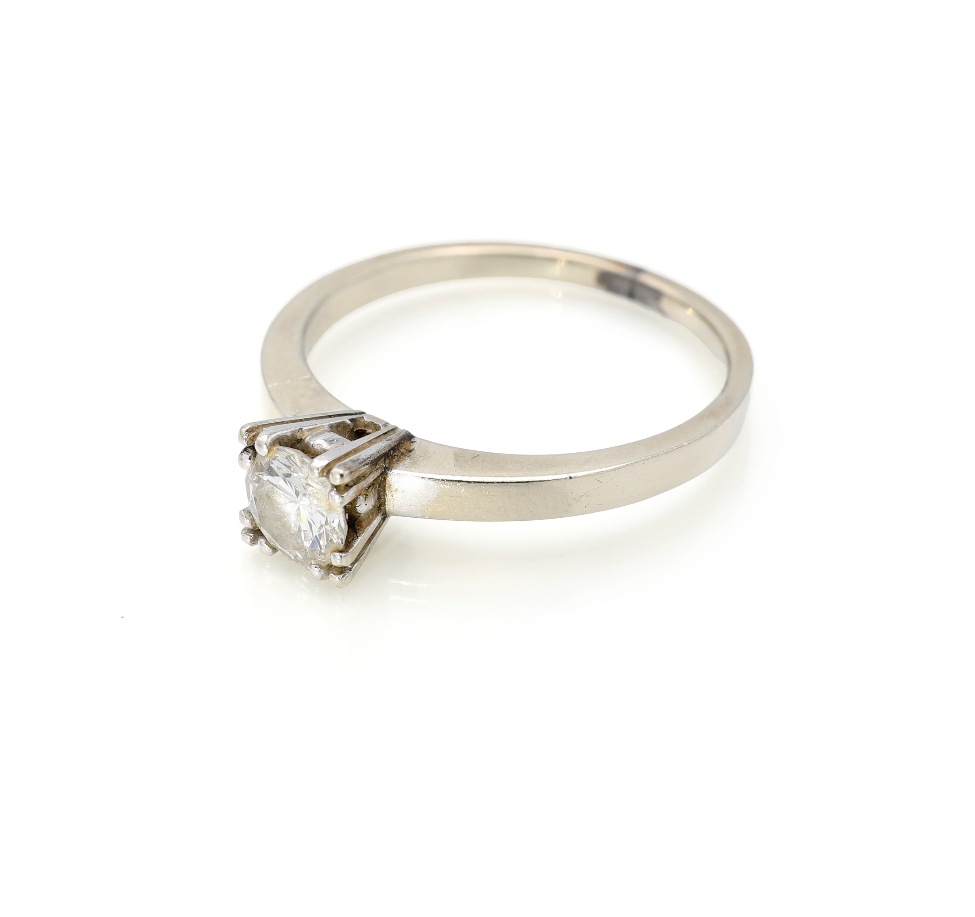 Anello in oro e brillante