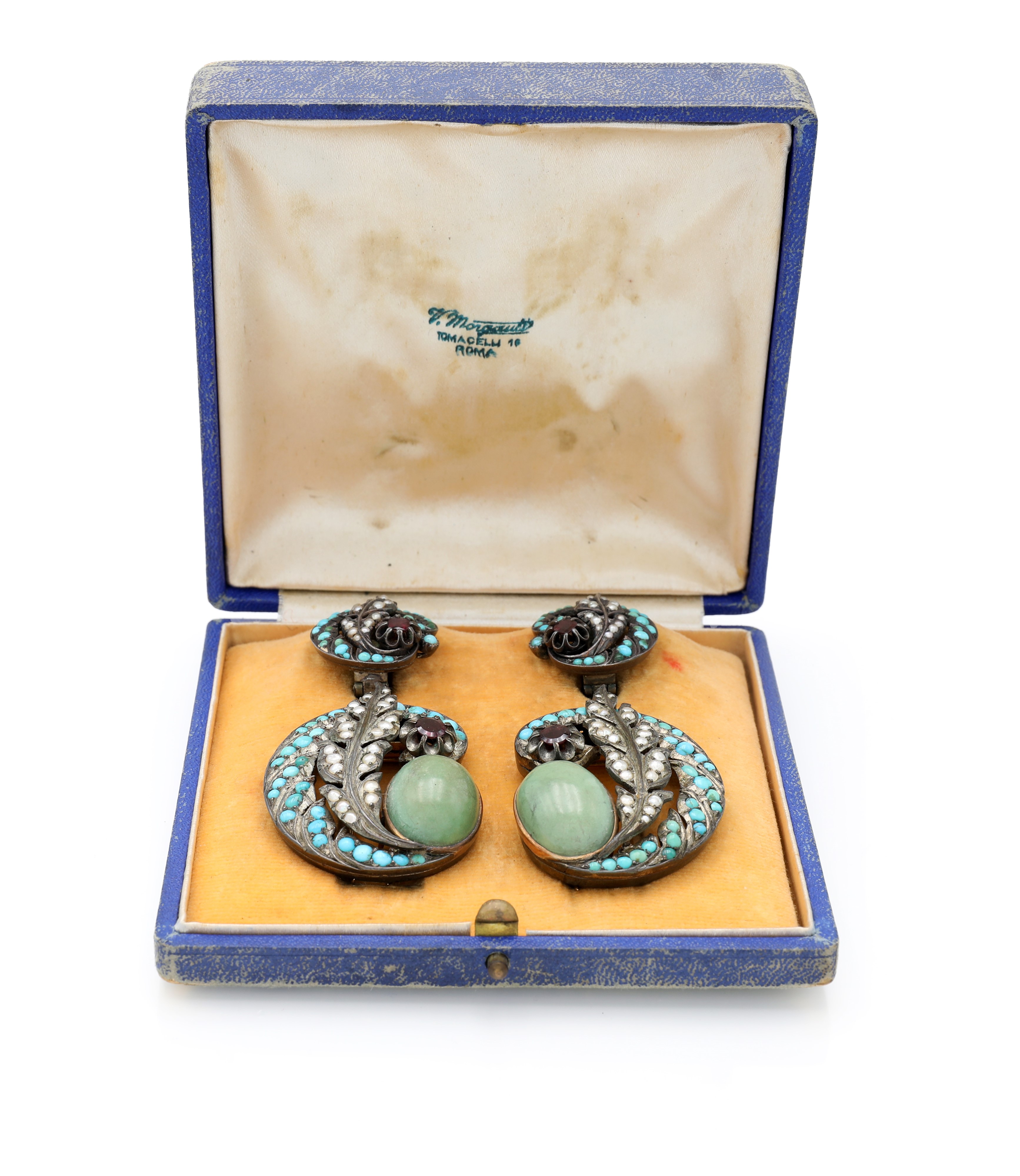 Parure antica, coppia di spille e coppia di orecchini in oro e argento con turchesi, perle e gran...