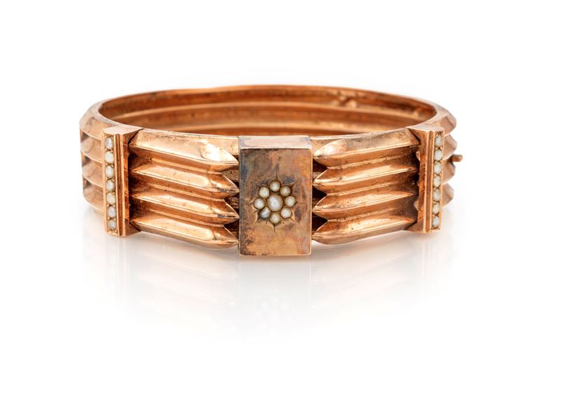 Bracciale rigido in oro a basso titolo con perle, veste polso 18