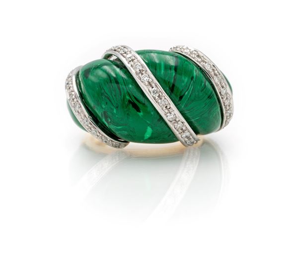 Anello in oro, malachite e brillanti