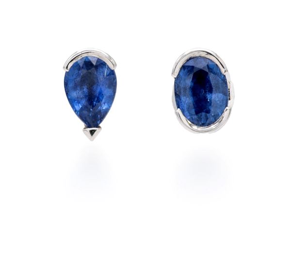 Cartier, orecchini in oro e zaffiri