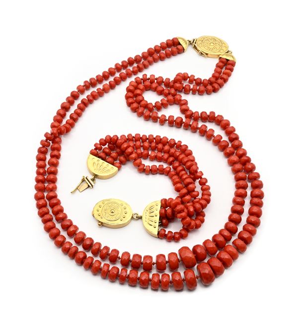 Parure collana e bracciale in oro e corallo