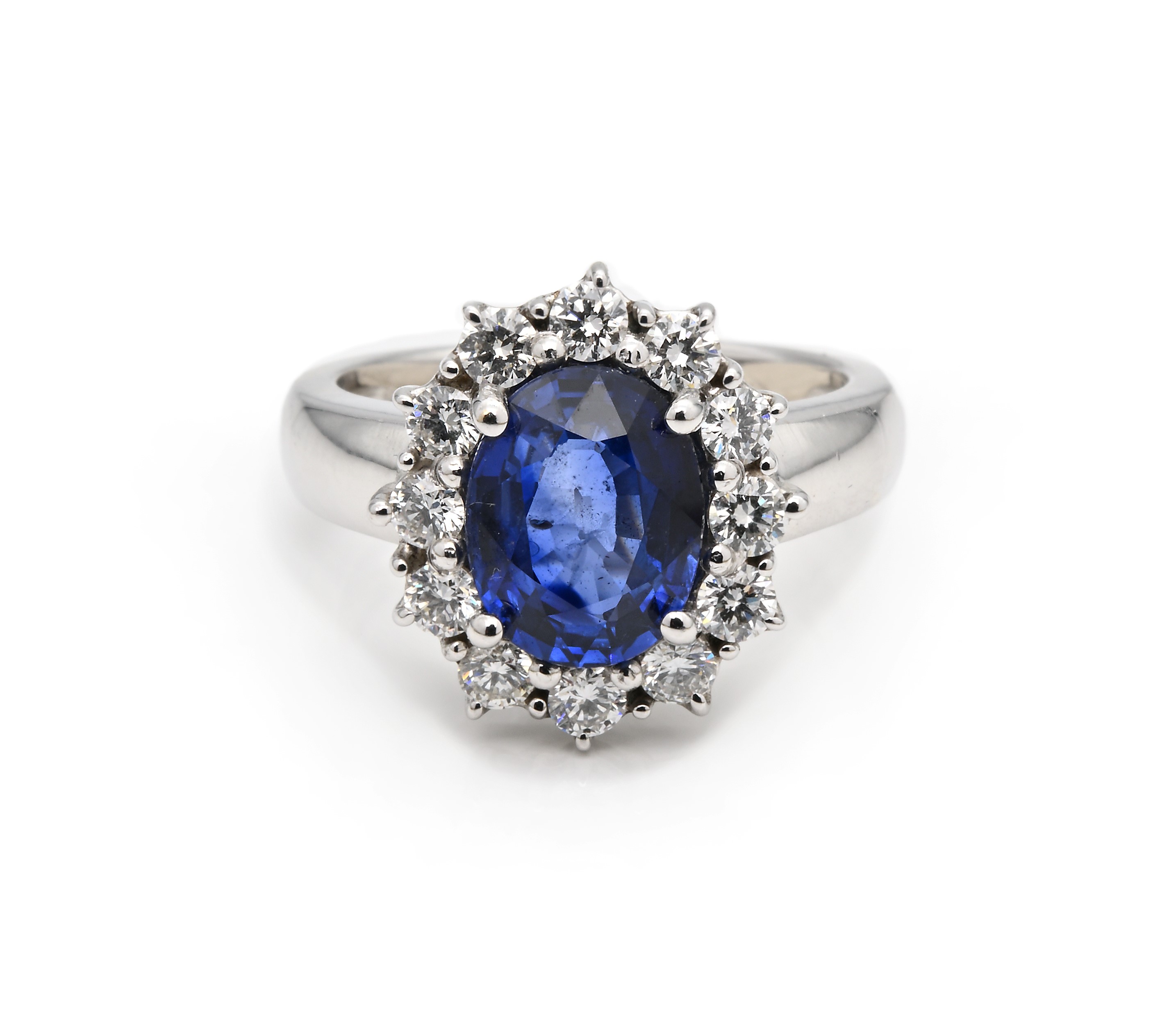 Anello in oro, zaffiro e brillanti