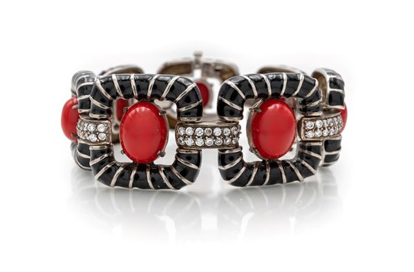 Bracciale in argento, smalto, pietre rosse ed incolori