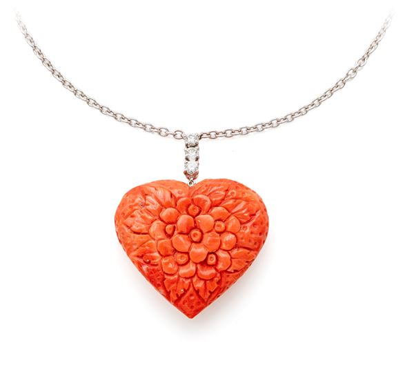 Ansuini - Collana pendente a cuore in oro, brillanti e corallo