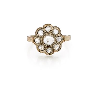 Anello antico in oro giallo 750/000 e argento con diamanti