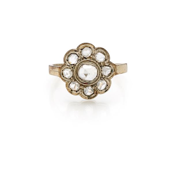 Anello antico in oro argento diamanti