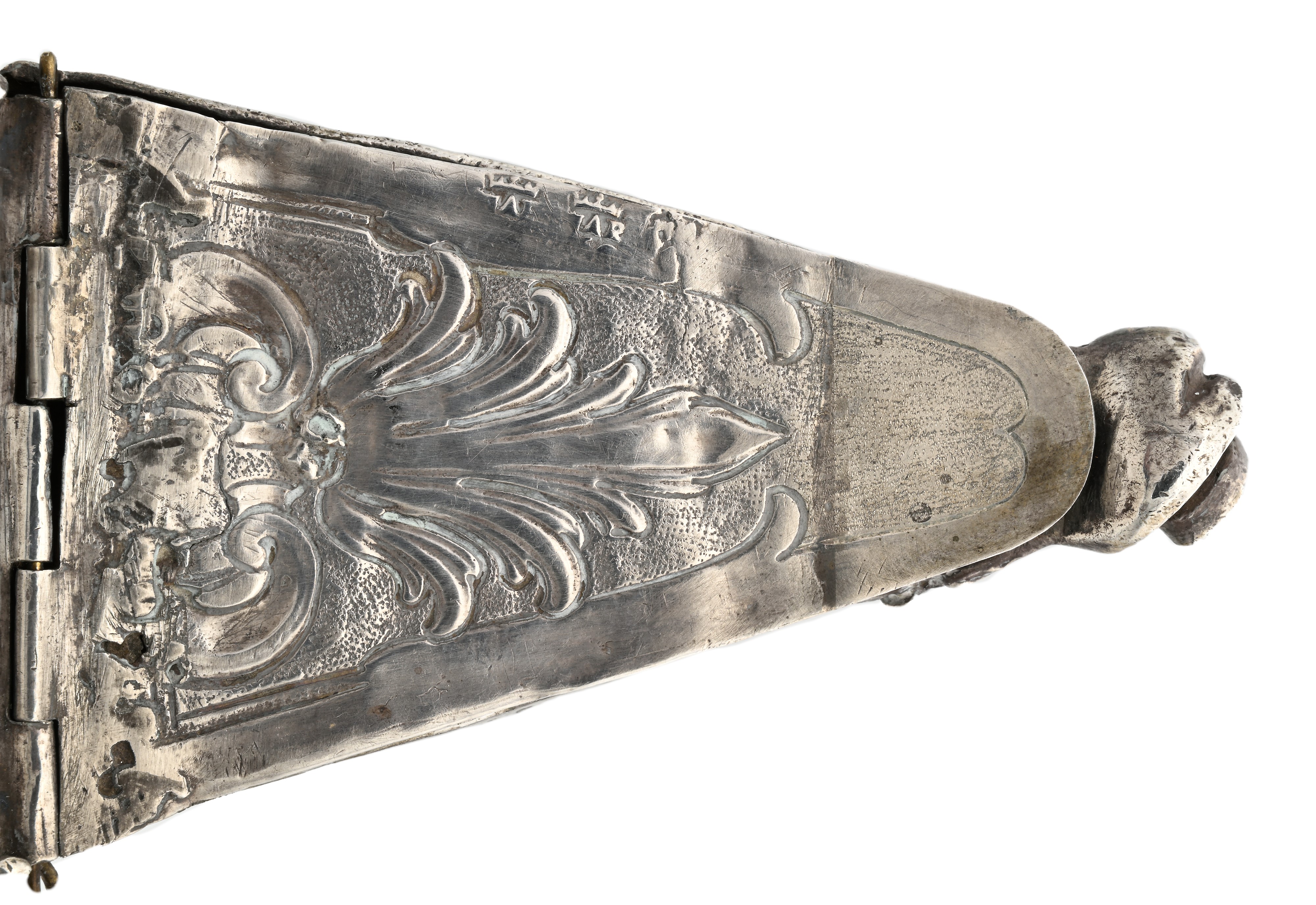 Italia meridionale, Antica navicella in argento con decorazione vegetale e cartigli,  XIX secolo