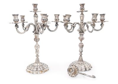 Coppia di candelabri, argento a sei luci