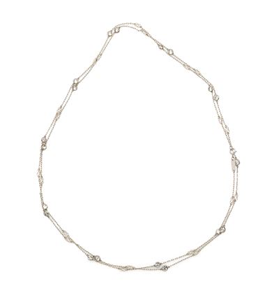 Lunga collana, platino 900/000 con diamanti rotondi brillanti (ct 4,20 ca.)
