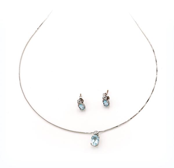 Parure di collana e coppia di orecchini in oro, acquamarine e brillanti